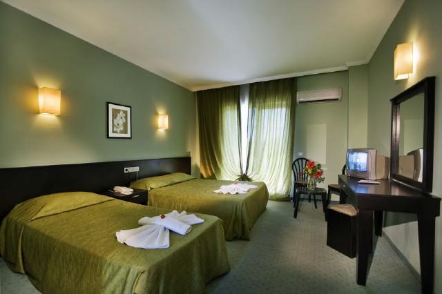 Larissa Garden Hotel 凯梅尔 外观 照片